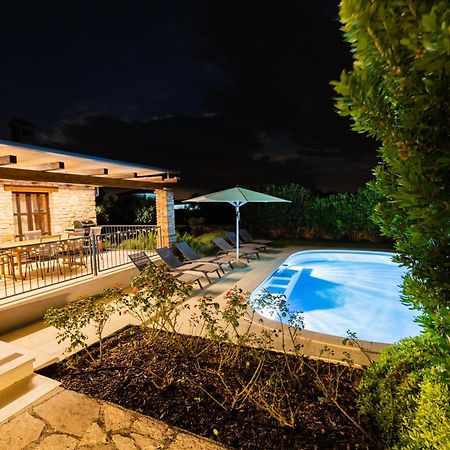 Villa Jurinea In Istrien Mit Pool Barat  エクステリア 写真